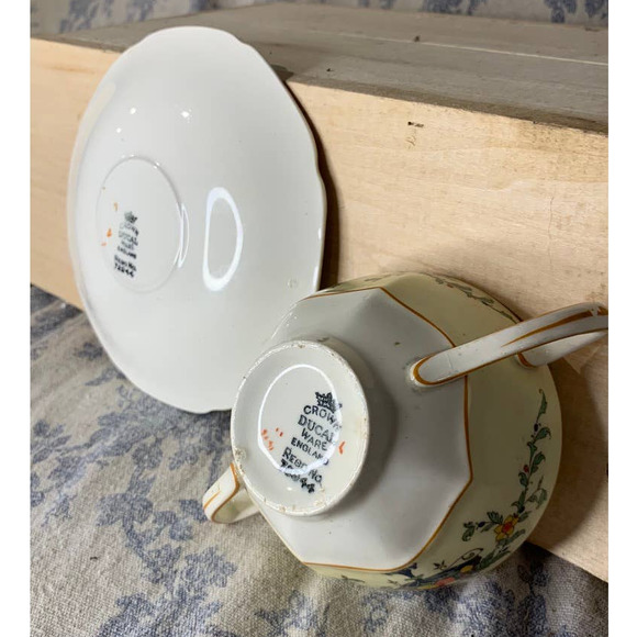 VTG Crown Ducal Ware Citrus Double Handled Cup and Saucer Set - Picture 4 of 6